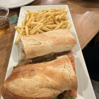 La Estancia Argentina - Milanesa Sandwich - Latin American Near Me - Aventura, Florida La Estancia Argentina - Milanesa Sandwich - Latin American Near Me - Aventura, Florida