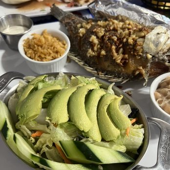 Marisco's Germán - Pescado frito al mojo - Seafood Near Me - Escondido, California