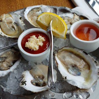 22 Bowen's - Fresh seaside oysters - New American Near Me - Newport, Rhode Island