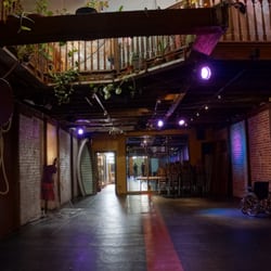 Chez Poulet - The main space