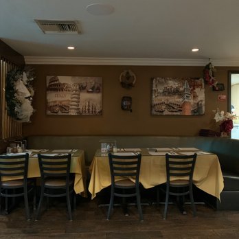Caruso's Italian Kitchen - Cocktail Bars Near Me - Tujunga, California