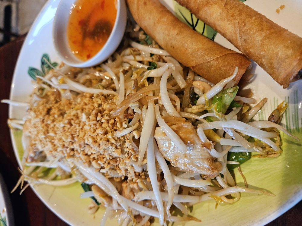 Food from Lime Leaf Thai Bistro