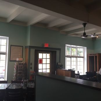 Pop's Ice Cream & Soda Bar - Cute little local favorite - Ice Cream & Frozen Yogurt Near Me - Roanoke, Virginia