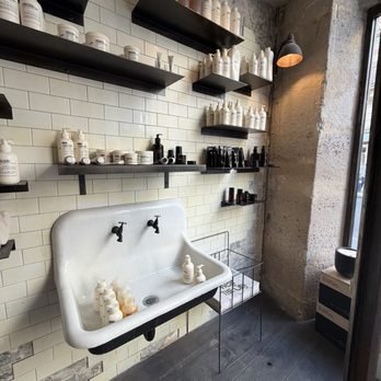 LE LABO PARIS - SAINT HONORE - Perfume Near Me - Paris, 75 LE LABO PARIS - SAINT HONORE - Perfume Near Me - Paris, 75
