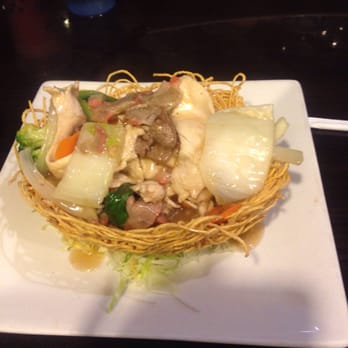 Pho Real - Bird's nest w/ combination meats (shrimp, pork, and chicken) - Vietnamese Near Me - Charlotte, North Carolina Pho Real - Bird's nest w/ combination meats (shrimp, pork, and chicken) - Vietnamese Near Me - Charlotte, North Carolina