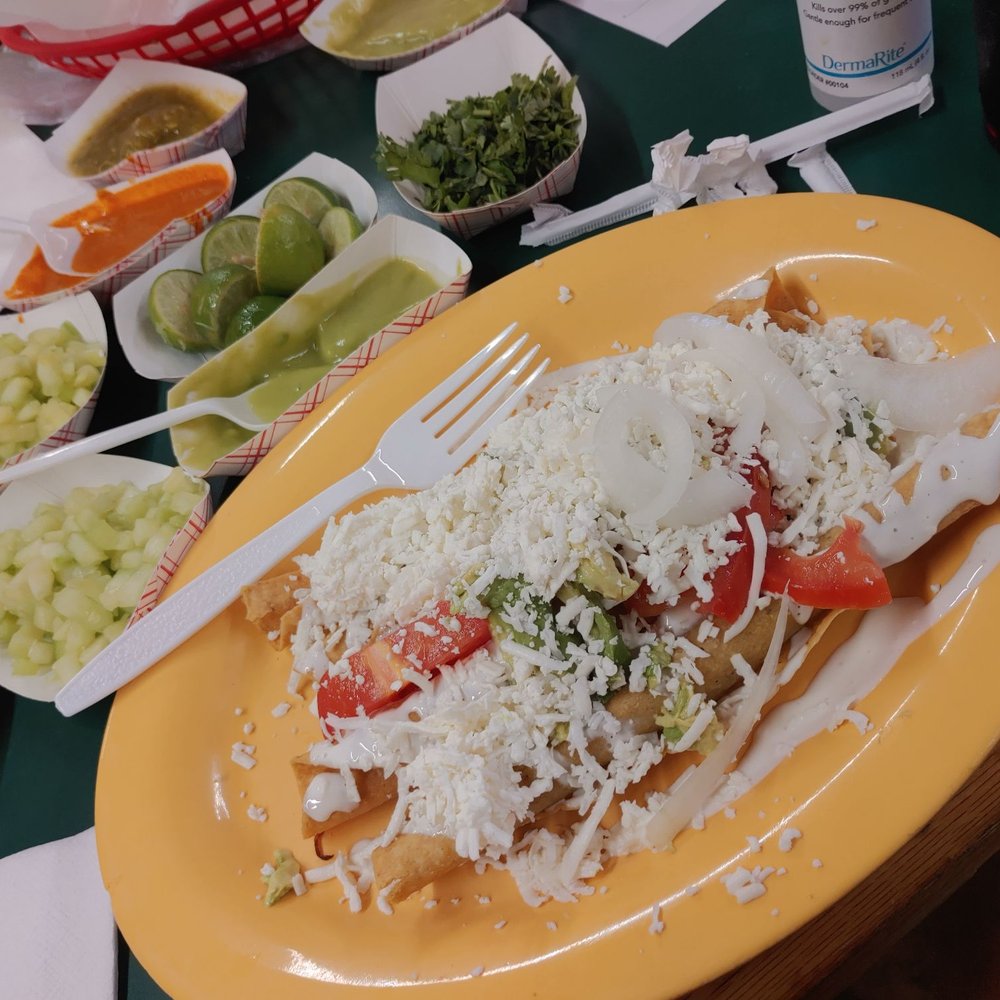 El Cometa - Desabrada flautas... - Mexican Near Me - El Paso, Texas El Cometa - Desabrada flautas... - Mexican Near Me - El Paso, Texas