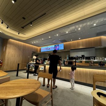 Starbucks - Coffee & Tea Near Me - Brooklyn, New York
