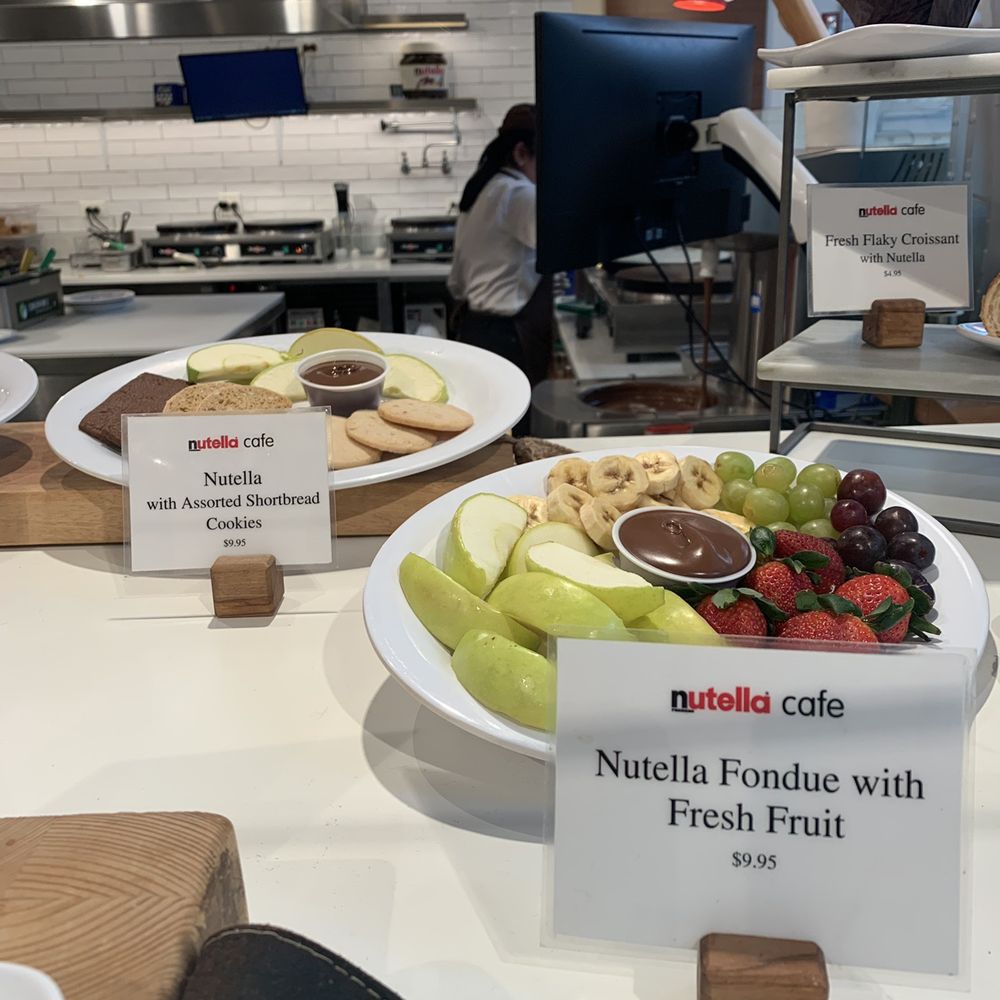 Nutella Cafe - Desserts Near Me - Chicago, Illinois