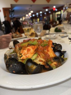 512 Bistro Bar & Restaurant by null