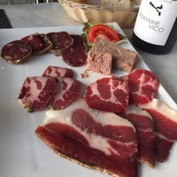 L'Hotel de la Poste - Belle planche de charcuterie 100% fait maison