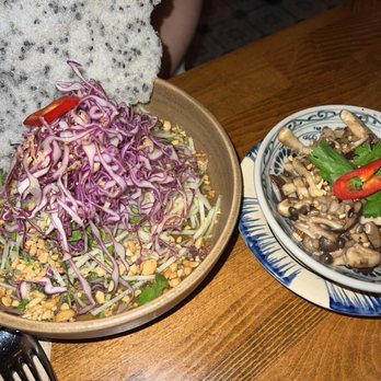 La Dong - papaya Green Salad & side of Mushroom Medley - Vietnamese Near Me - New York, New York La Dong - papaya Green Salad & side of Mushroom Medley - Vietnamese Near Me - New York, New York