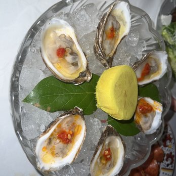 Carbone - Oysters - New American Near Me - Miami Beach, Florida Carbone - Oysters - New American Near Me - Miami Beach, Florida