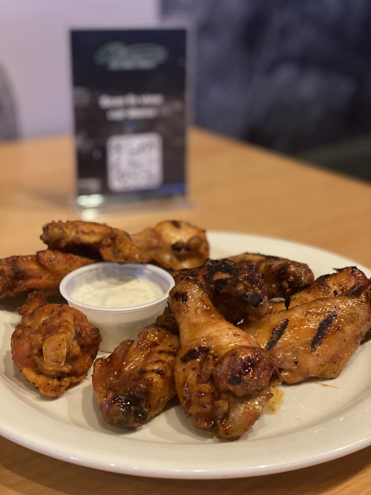 CHICAGO SAM’S SPORTS BAR ENFIELD Updated August 2024 108 Photos