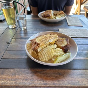 Fruition Brewing - Deluxe Grilled Cheese (foreground), Slight Pilsner & Mushroom Melt (background) - Brewpubs Near Me - Watsonville, California