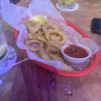 Half Shell Raw Bar - The calamari was fantastic. Perfect amount of breading and flavor was fresh. Not rubbery at all! - Seafood Near Me - Key West, Florida