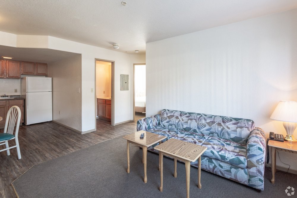 SPORTSMAN’S ROYAL MANOR 58 Photos & 30 Reviews Hotels 5600