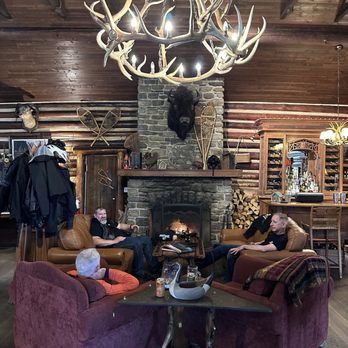 Storm Mountain Lodge - Halle - Hotels Near Me - Banff, Alberta Storm Mountain Lodge - Halle - Hotels Near Me - Banff, Alberta