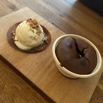 Hot Cakes - Ballard - Dark Decadence Molten Cake - Desserts Near Me - Seattle, Washington Hot Cakes - Ballard - Dark Decadence Molten Cake - Desserts Near Me - Seattle, Washington