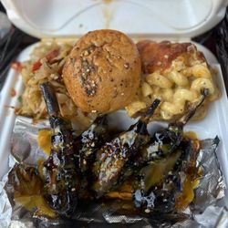 Morgan's - Lamb chop dinner w/cabbage, mac & cheese, and roll