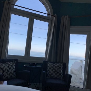 The Oceanfront Hotel - Waking up to the sun rising over the ocean. - Hotels Near Me - Half Moon Bay, California The Oceanfront Hotel - Waking up to the sun rising over the ocean. - Hotels Near Me - Half Moon Bay, California