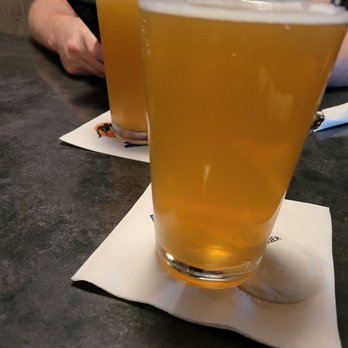 Black Pelican - Seasonal drafts - Pizza Near Me - Chesapeake, Virginia