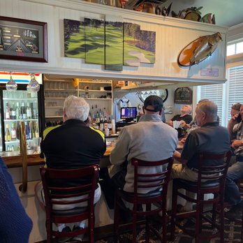 Captain's Quarters - The busy bar at Captains Quarters - New American Near Me - Santee, South Carolina Captain's Quarters - The busy bar at Captains Quarters - New American Near Me - Santee, South Carolina