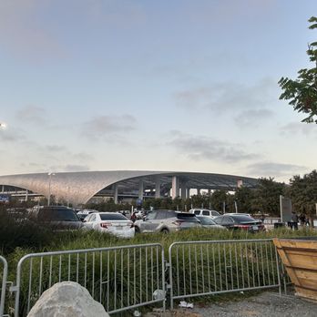SoFi Stadium - Stadiums & Arenas Near Me - Inglewood, California SoFi Stadium - Stadiums & Arenas Near Me - Inglewood, California