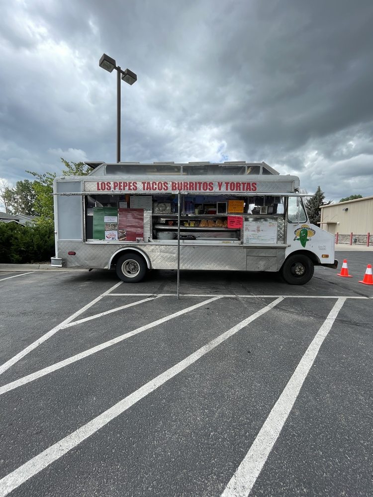 Los Pepes Tacos Burritos Y Tortas Logo