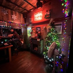 Santa's Pub - Karaoke floor