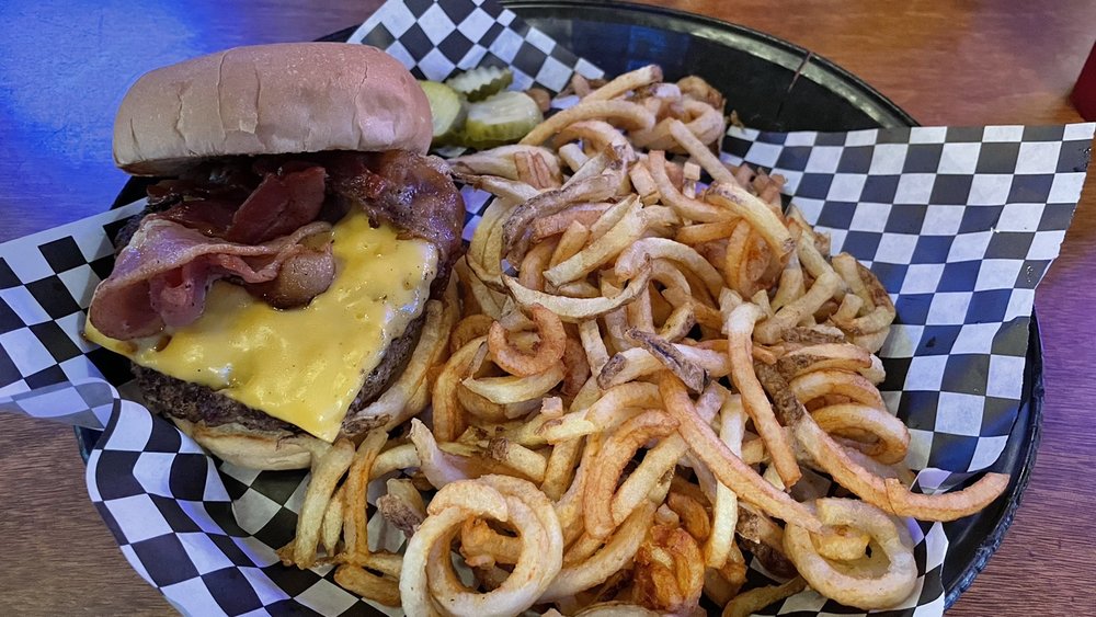 Milo's Steakhouse, Paola Roadtrippers