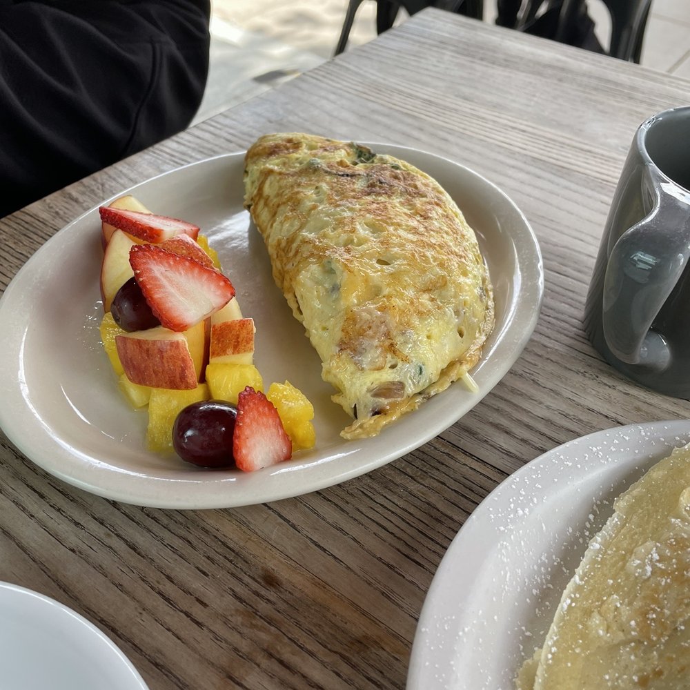Le Coffee Shop - Salmon omelette - Breakfast & Brunch Near Me - Temecula, California Le Coffee Shop - Salmon omelette - Breakfast & Brunch Near Me - Temecula, California