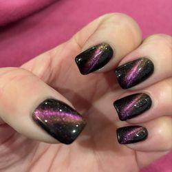 I don't remember the color, but it's a magnetic polish. Love it, and it has different reflections in sunlight.
