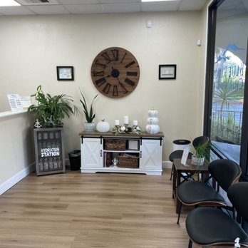 Blue Ridge Chiropractic - Reception Area - Chiropractors Near Me - Vacaville, California Blue Ridge Chiropractic - Reception Area - Chiropractors Near Me - Vacaville, California