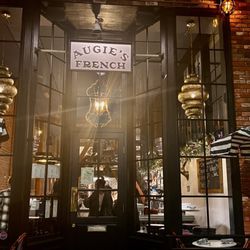 Augie's French - Welcoming entrance