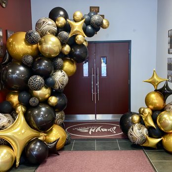 Balloon Masters - Balloon Masters of Buffalo uses foil balloons to make this stunning organic balloon entrance. - Party Supplies Near Me - Buffalo, New York Balloon Masters - Balloon Masters of Buffalo uses foil balloons to make this stunning organic balloon entrance. - Party Supplies Near Me - Buffalo, New York