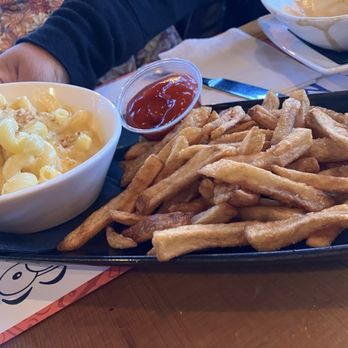 Crust & Crate Fast Fired Pizza Pub - Kids Meal - Jan 12 2025 - Pizza Near Me - Ottawa, Ontario