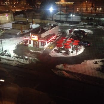 Rally's - Burgers Near Me - Fort Wayne, Indiana