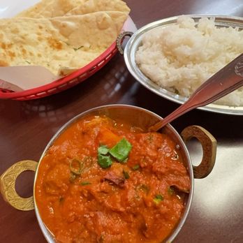 Durbar Indian and Nepalese Bistro - Lamb Vindaloo and Garlic Naan. - Indian Near Me - Cheyenne, Wyoming Durbar Indian and Nepalese Bistro - Lamb Vindaloo and Garlic Naan. - Indian Near Me - Cheyenne, Wyoming