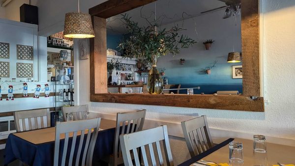 Yanni's Greek Restaurant by null