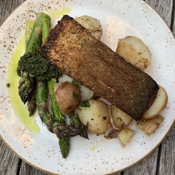 Hotel Covington - Salmon - Hotels Near Me - Covington, Kentucky