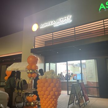 Auntea Jenny - Outside the store - Bubble Tea Near Me - Irvine, California