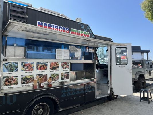 Mariscos Jalisco by null