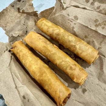 Aloha Pho And Sugarcane Juices - Egg rolls - Juice Bars & Smoothies Near Me - Honolulu, Hawaii