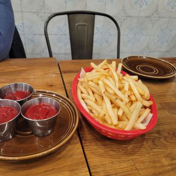 Il Bambino - Fries - Italian Near Me - Astoria, New York