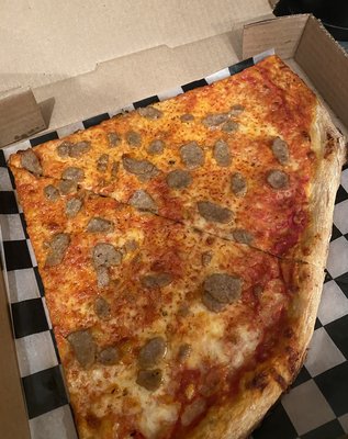 Junior's Pizza by null
