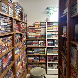 Bear’s Bookstore