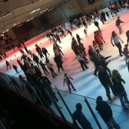 Sunday at 2pm in mid-January. Not too crowded.