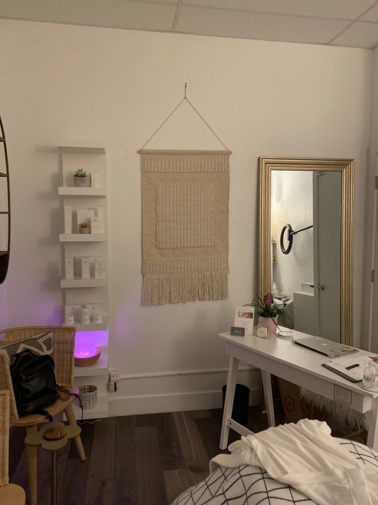 FaceLab Skin Care Logo