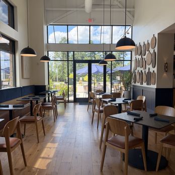 Oakview Public House - American Near Me - Holly Springs, North Carolina Oakview Public House - American Near Me - Holly Springs, North Carolina