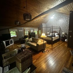 Hocking Hills Cabins - Inside the cabin